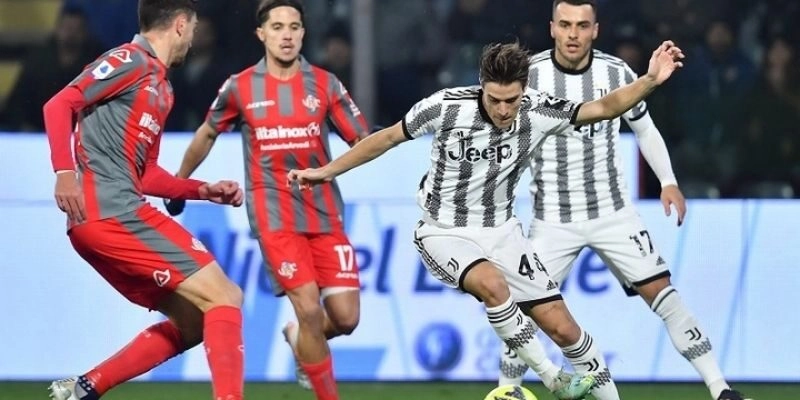 Diễn biến trận đấu ghi nhận thế trận một chiều của Juventus